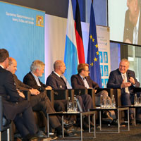 Podium Verkehrssicherheitskonferenz Podium Verkehrssicherheitskonferenz