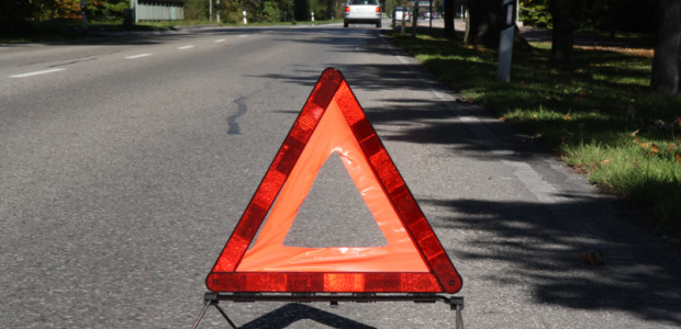 Warndreieck - © Bayerisches Staatsministerium des Innern, für Bau und Verkehr Warndreieck - © Bayerisches Staatsministerium des Innern, für Bau und Verkehr